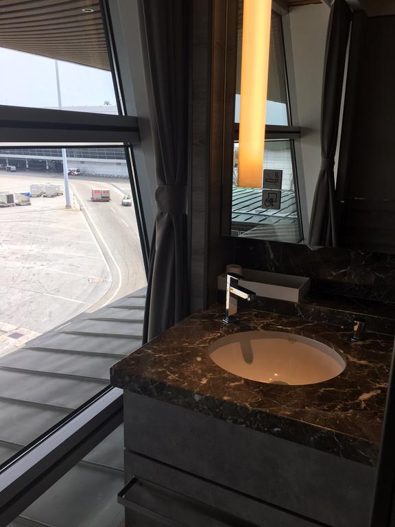 Plaza Premium Lounge Hotel Sepang Exterior foto